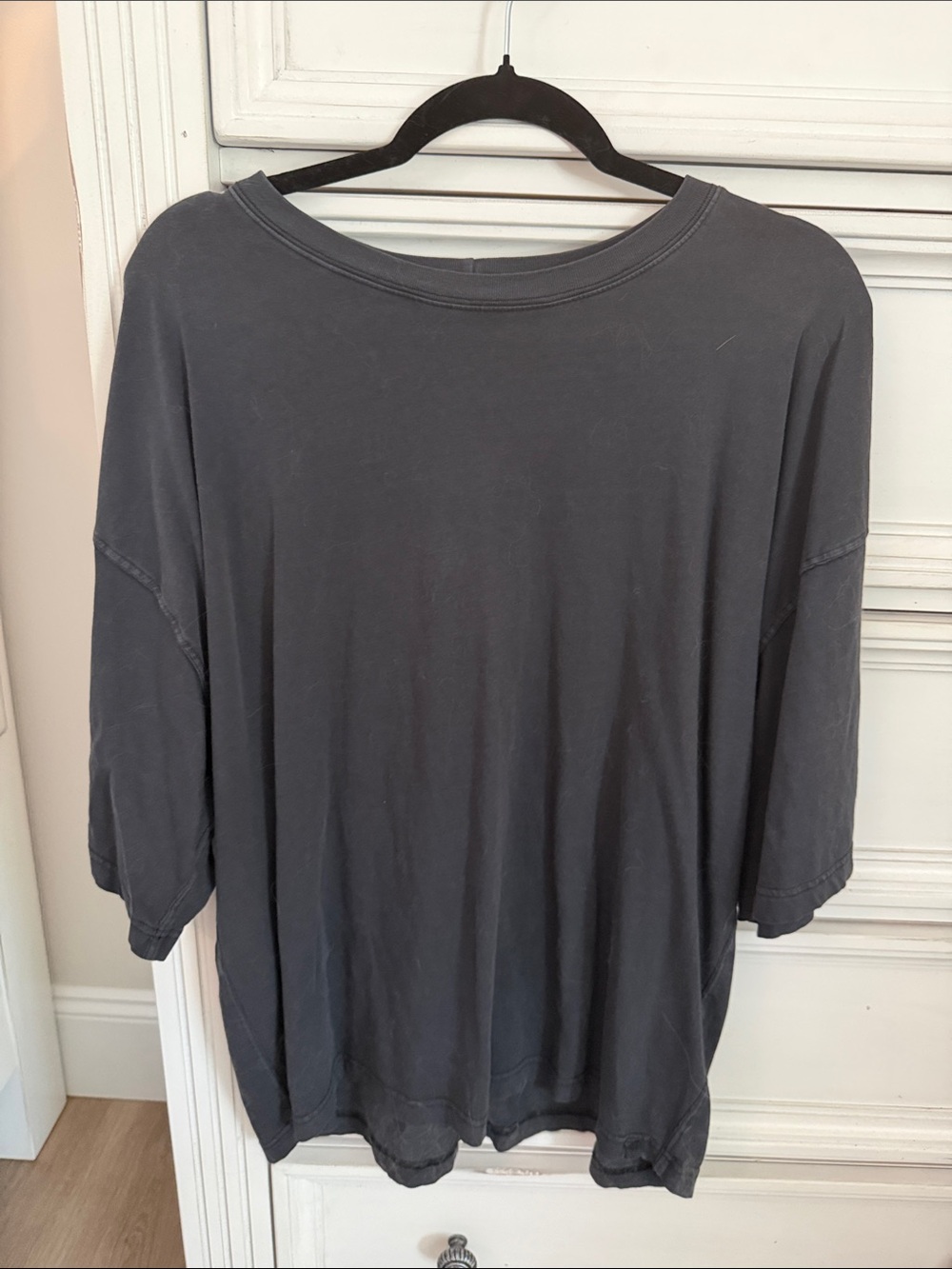We the Free Women’s Relaxed Short-Sleeve Top - black/Charcoal